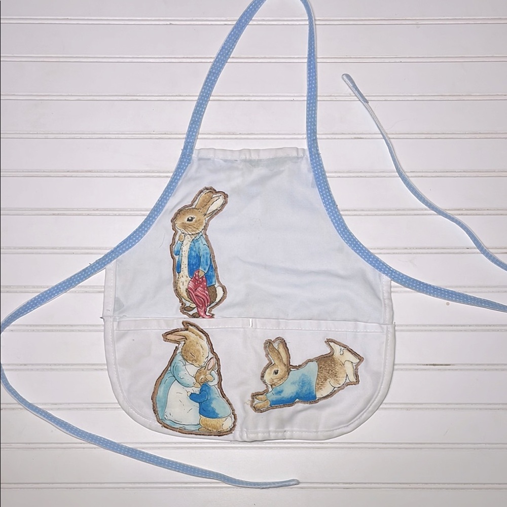 PETER RABBIT Beatrice Potter Bunny Embroidered Appliqué Kids Apron